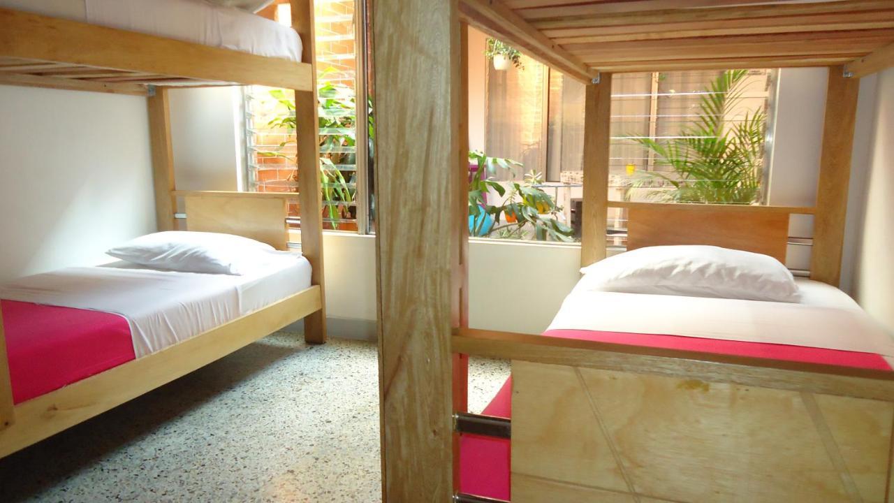 Iris Hostel Medellín Dış mekan fotoğraf