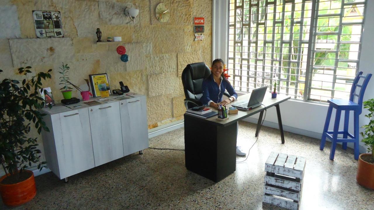 Iris Hostel Medellín Dış mekan fotoğraf