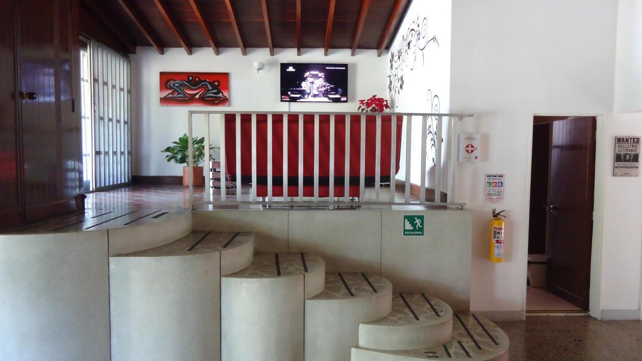 Iris Hostel Medellín Dış mekan fotoğraf